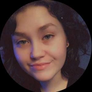 Meet your Posher, Becca